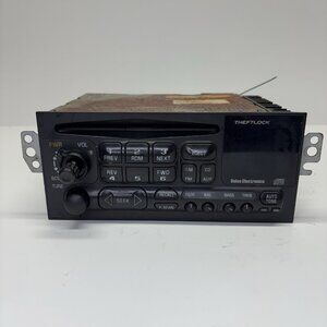98-02 Chevy Suburban LS Z-71 1500 Series AM/FM CD Radio OEM Delco Electronics